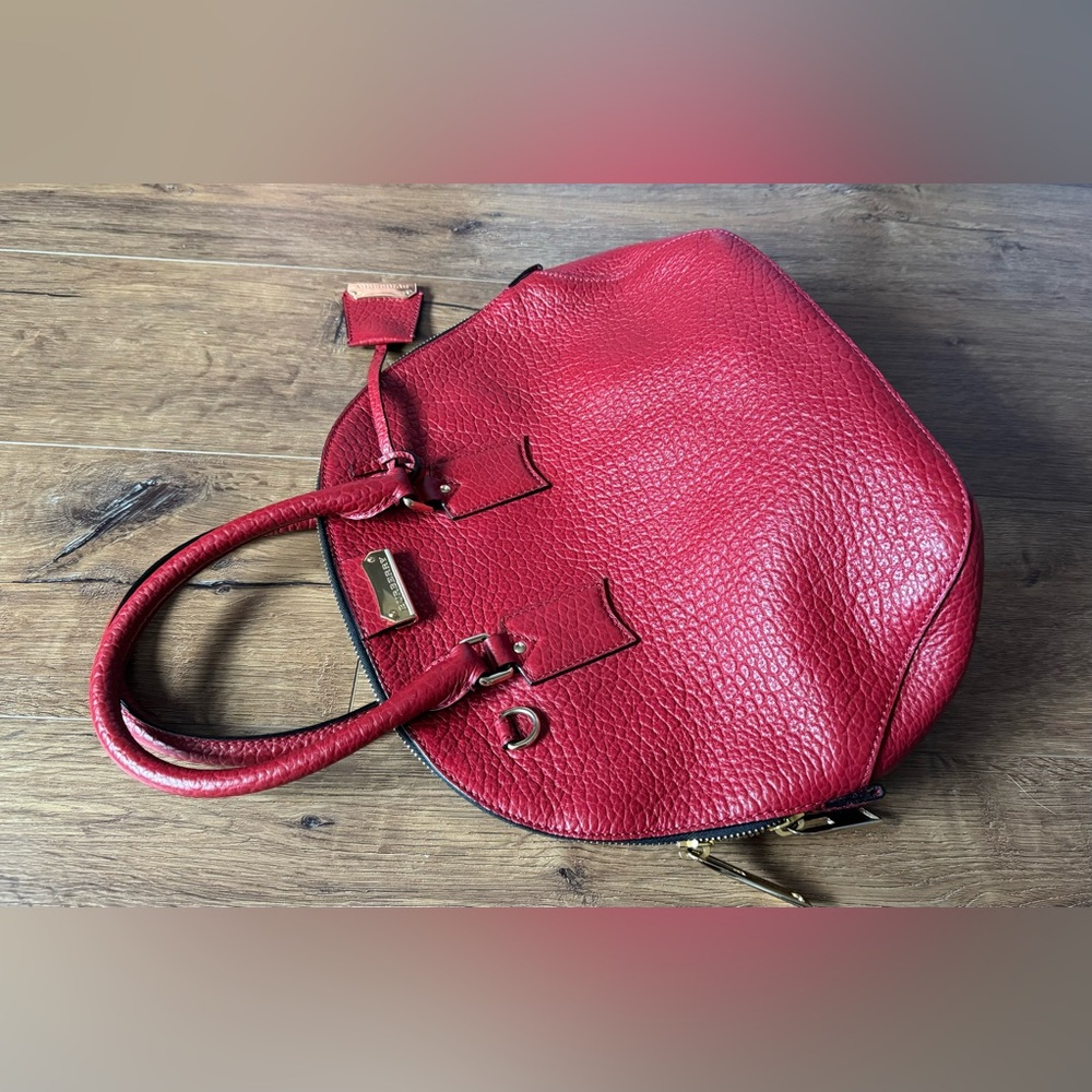 BURBERRY-AUTHENTIC (Preowned) Large Red Leather Handbag with Gold Hardware - Picture 12 of 16